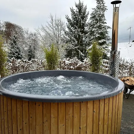 דירה Am Wald Mit Garten & Hot-tub & Alpakas *