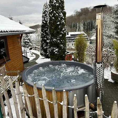 Am Wald Mit Garten & Hot-tub & Alpakas *