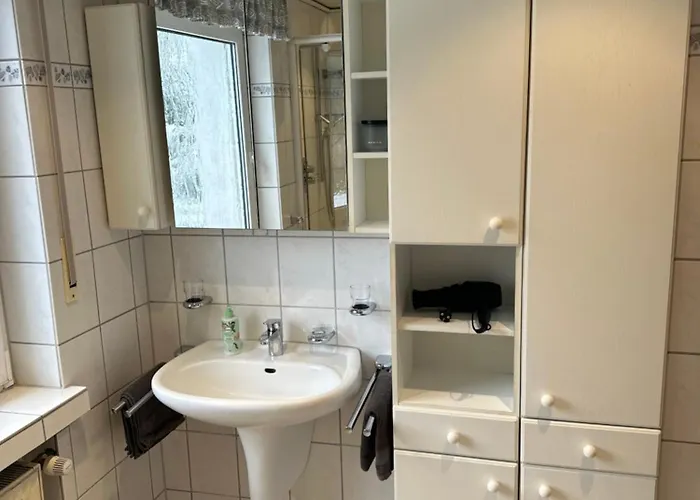 Am Wald Mit Garten & Hot-tub & Alpakas * Meschede