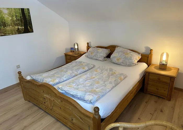 Apartmán Am Wald Mit Garten & Hot-tub & Alpakas