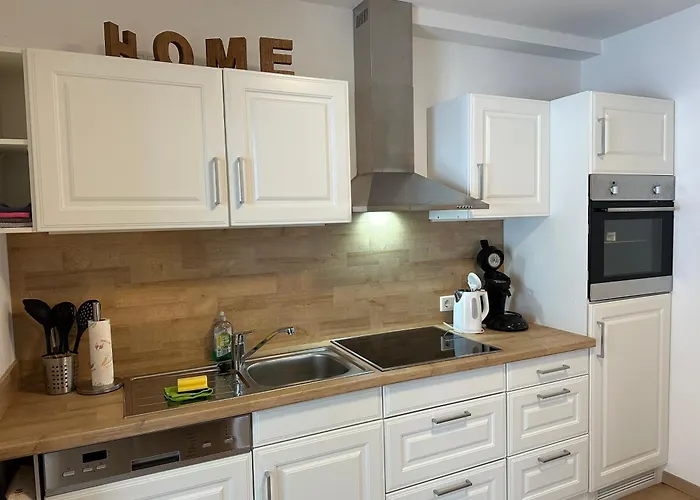 Am Wald Mit Garten & Hot-tub & Alpakas * Meschede