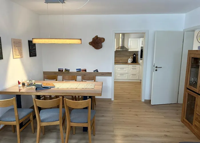 Am Wald Mit Garten & Hot-tub & Alpakas Meschede