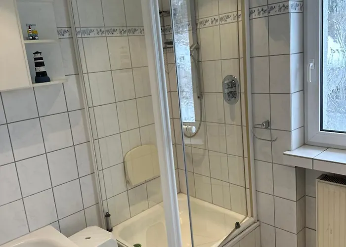 Am Wald Mit Garten & Hot-tub & Alpakas Meschede